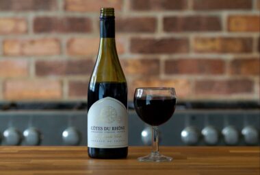 how many ounces of wine are in a bottle