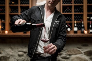 What Gives Wine Its Aroma and Flavor?